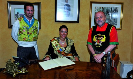 Nerea Garcia - Reina Mayor de las Fiestas de Elche 2012